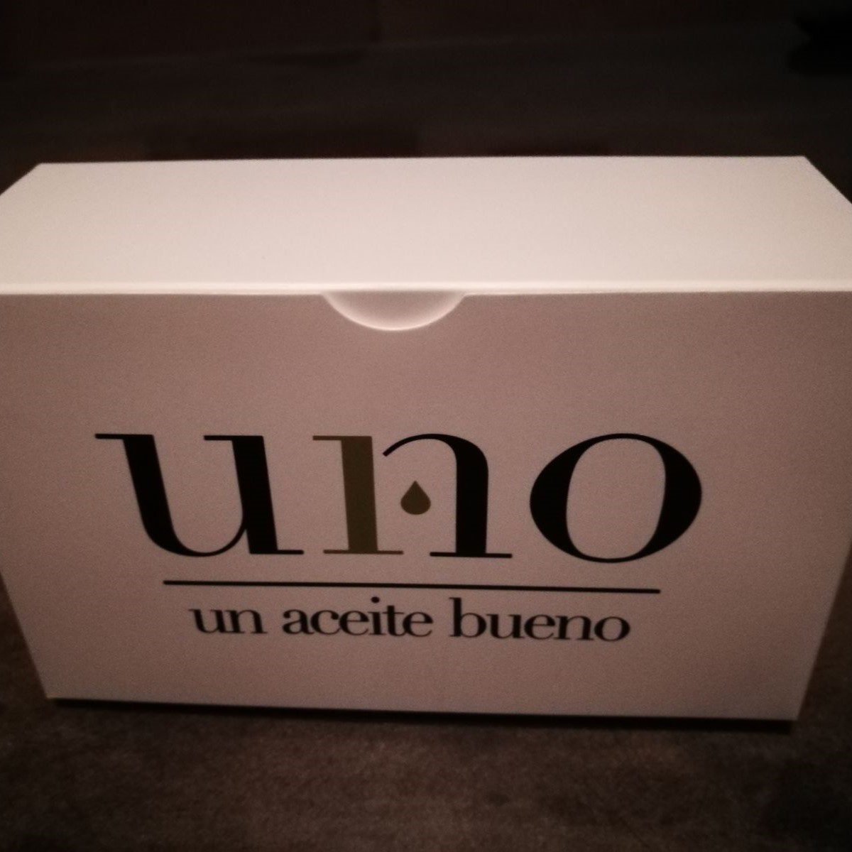ESTUCHE DE LATAS UNO AOVE 4X250 ML - Imagen 3